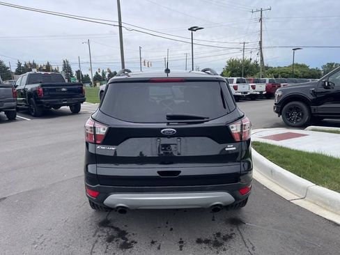 Used 2018 Ford Escape SE FWD image 4