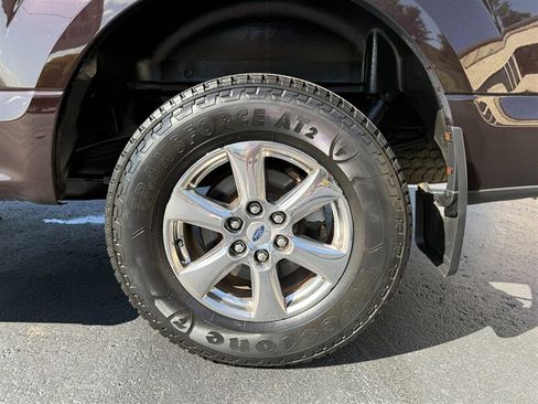 Used 2019 Ford F150 XLT w/ Equipment Group 302A Luxury AWD/4WD image 25