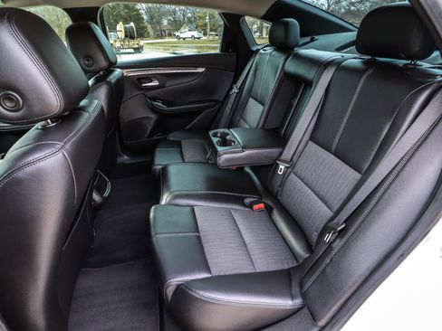 Used 2019 Chevrolet Impala LT image 33