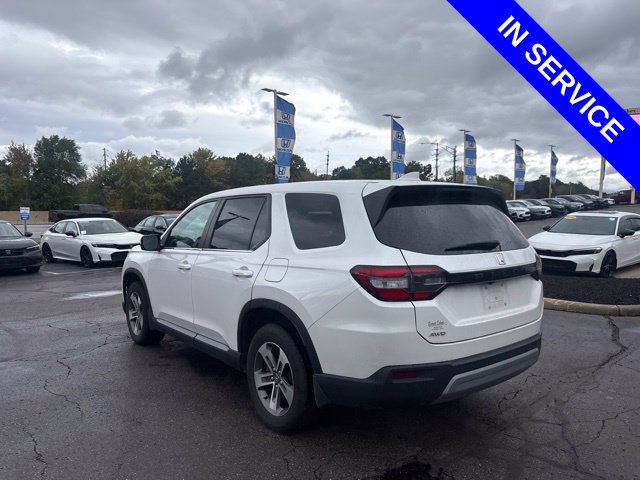 Used 2025 Honda Pilot EX-L image 3