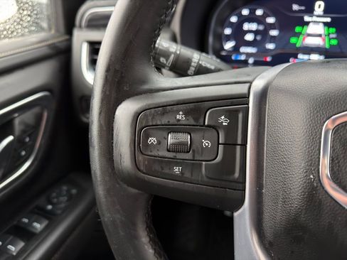 Used 2024 GMC Yukon SLT image 47