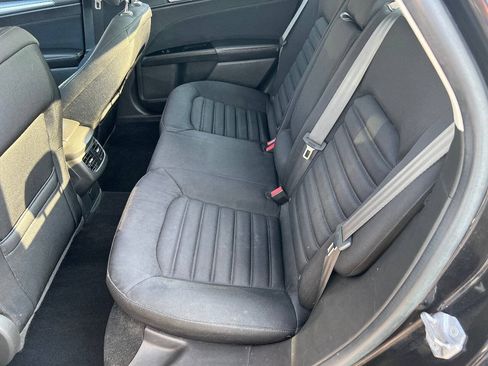 Used 2014 Ford Fusion SE FWD image 21