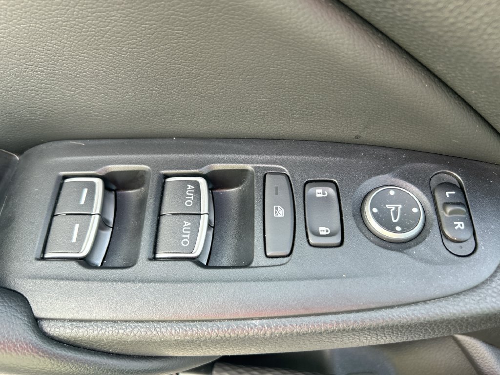 Used 2018 Honda Accord LX image 12