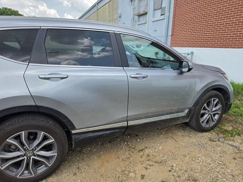 Used 2020 Honda CR-V Touring image 2