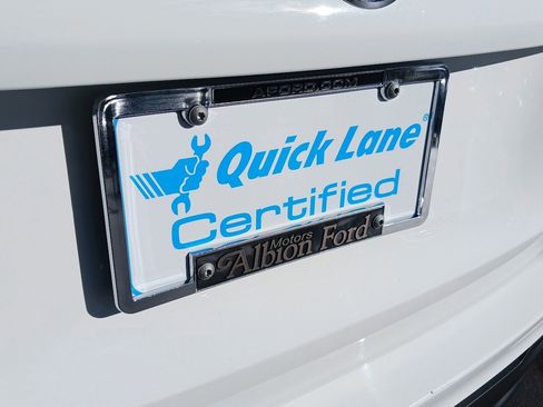 Used 2021 Mercedes-Benz GLC 300 4MATIC image 10