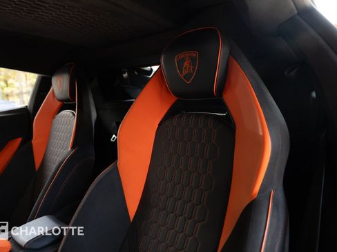 Used 2024 Lamborghini Revuelto AWD/4WD image 19