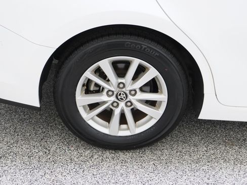 Certified 2025 Toyota Camry LE FWD image 6