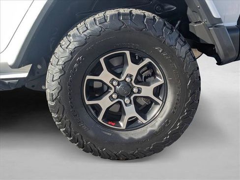 Used 2019 Jeep Wrangler Unlimited Rubicon image 25