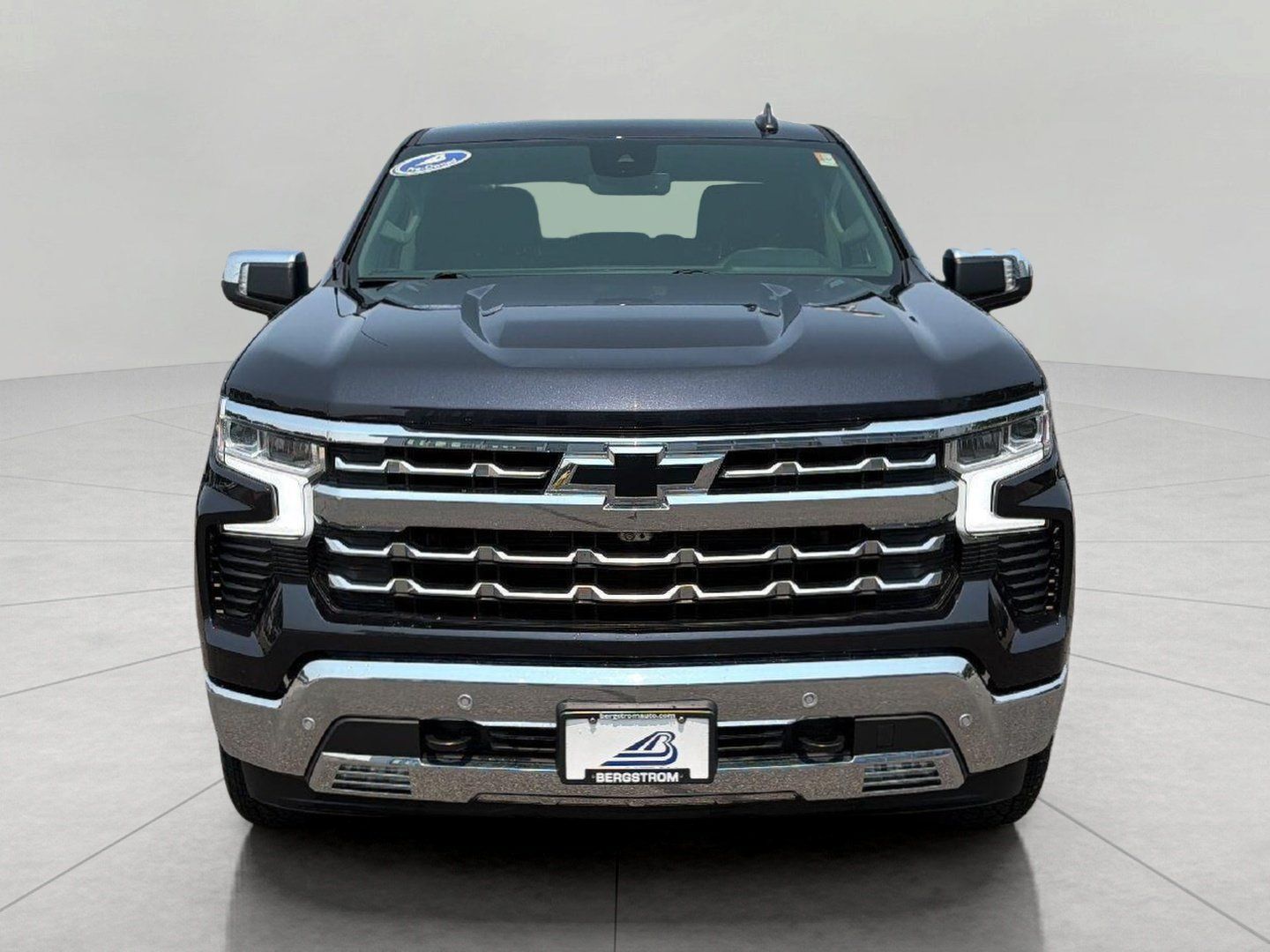 Used 2023 Chevrolet Silverado 1500 LTZ AWD/4WD image 36