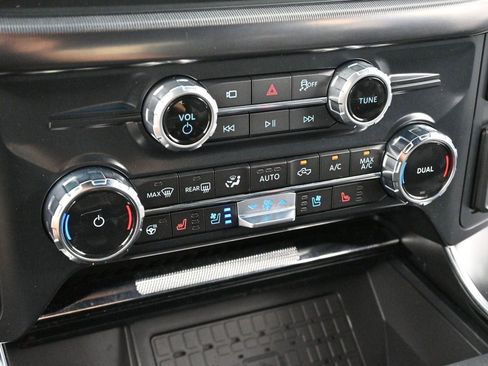 Used 2025 Ford F150 Raptor AWD/4WD image 29