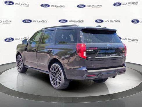 New 2026 Ford Expedition Platinum w/ Stealth Performance Package AWD/4WD image 3