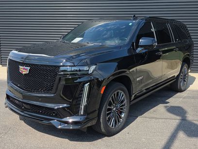 Used 2023 Cadillac Escalade ESV V