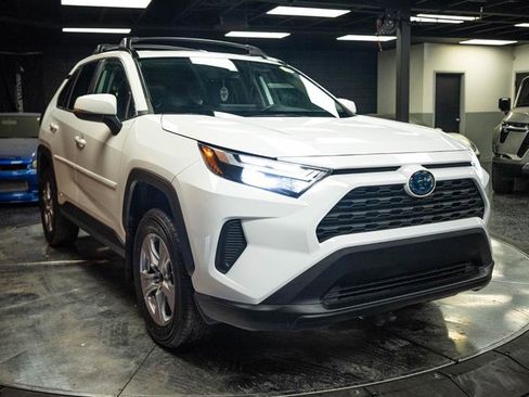 Used 2023 Toyota RAV4 XLE w/ Convenience Package AWD/4WD image 5