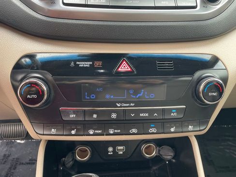 Used 2017 Hyundai Tucson Limited w/ Limited Ultimate Package 03 AWD/4WD image 28