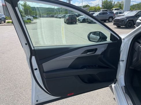 New 2026 Toyota Camry SE AWD/4WD image 6
