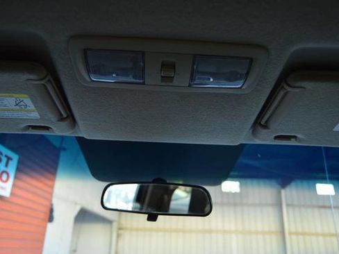 Used 2010 Nissan Frontier SE image 27