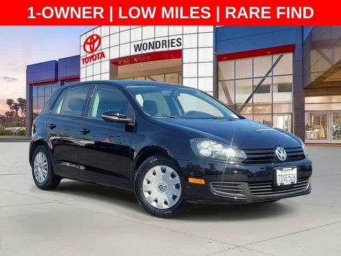 Used 2014 Volkswagen Golf 4-Door FWD image 1