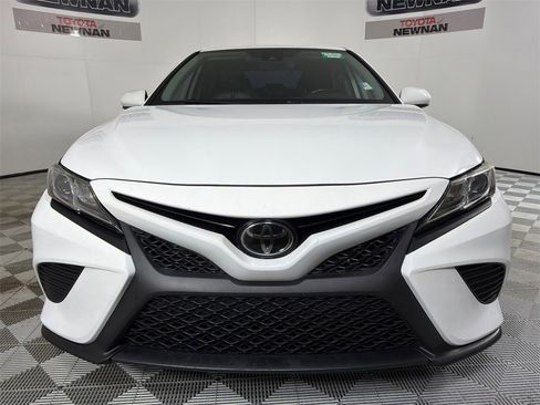 Used 2019 Toyota Camry SE image 9