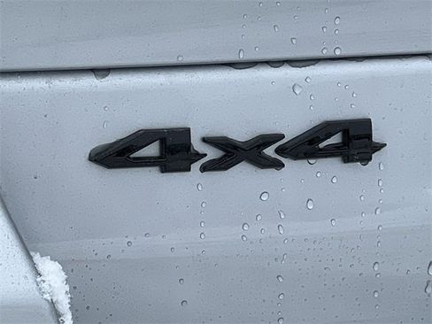 New 2026 Jeep Grand Cherokee Altitude image 2