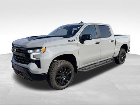 Used 2024 Chevrolet Silverado 1500 LT Trail Boss w/ Convenience Package II AWD/4WD image 1