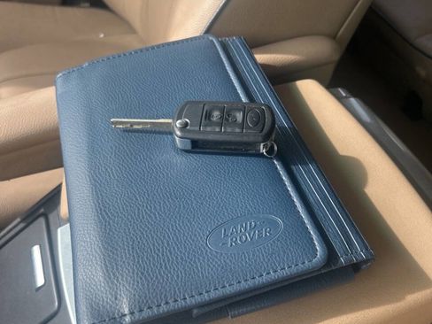 Used 2007 Land Rover Range Rover HSE image 29