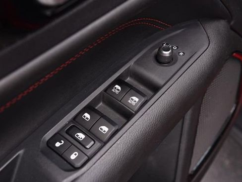 Used 2025 Jeep Compass Trailhawk AWD/4WD image 8