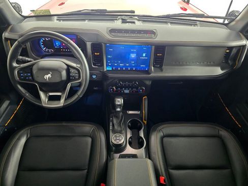 Used 2024 Ford Bronco Badlands w/ Sasquatch Package image 19