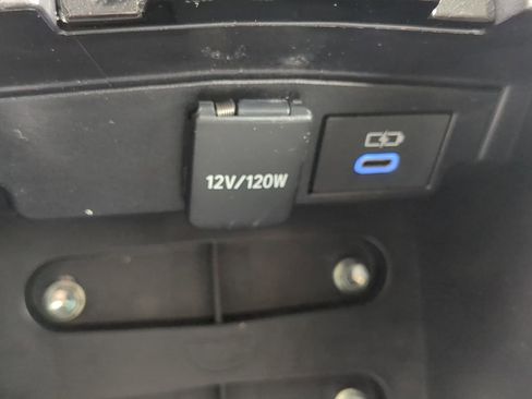 Used 2022 Toyota Corolla LE image 27