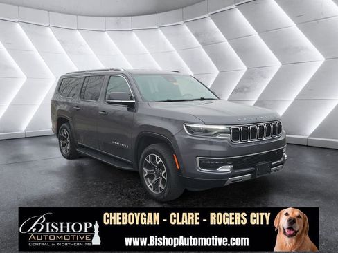 Used 2024 Jeep Wagoneer L Series III w/ Flexible Seating Group image 20