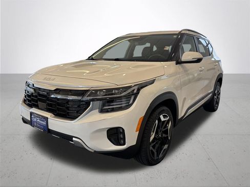 Used 2024 Kia Seltos SX AWD/4WD image 2