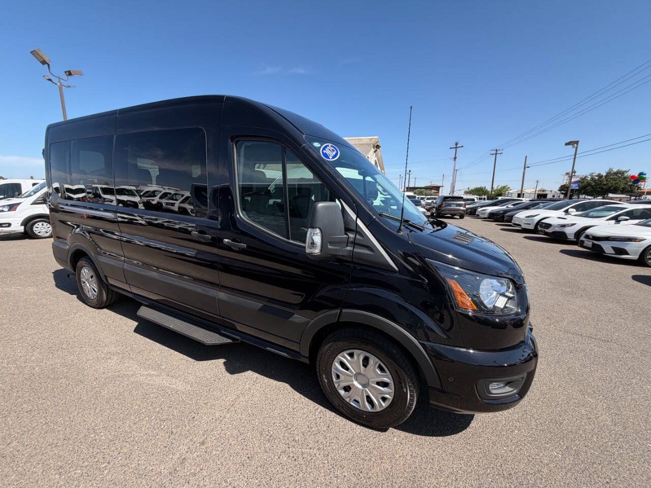Used 2025 Ford Transit 350 XLT RWD image 5