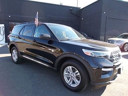 Certified 2022 Ford Explorer XLT w/ Equipment Group 202A image 2