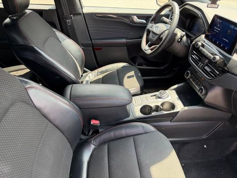 Used 2024 Ford Escape ST-Line FWD image 17