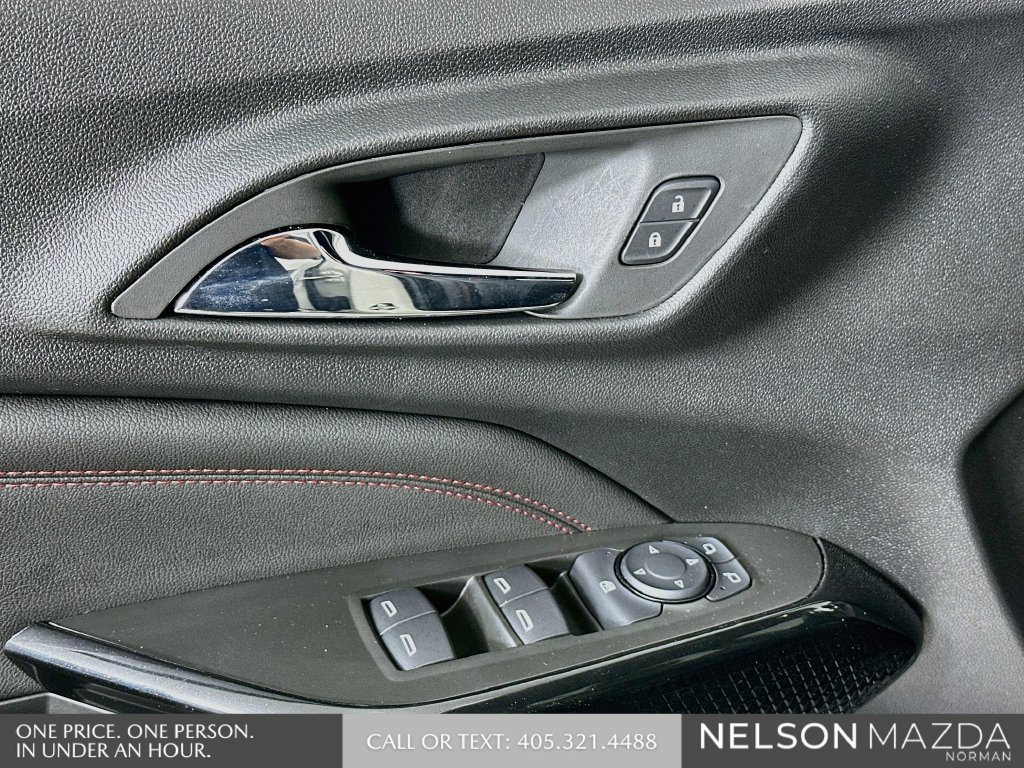 Used 2026 Chevrolet Trax RS w/ Sunroof Package FWD image 20