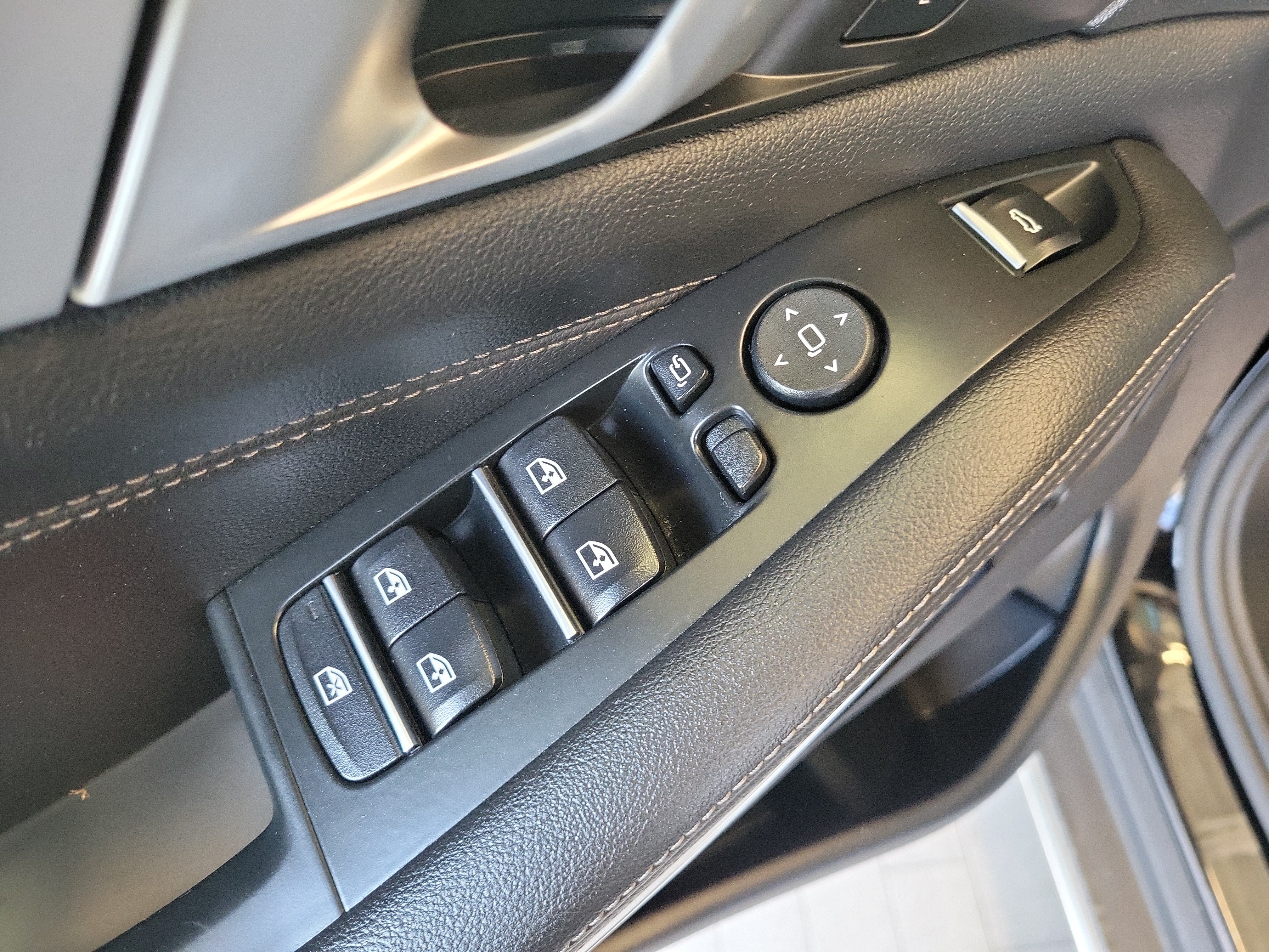 Used 2019 BMW X5 xDrive40i w/ Convenience Package AWD/4WD image 20