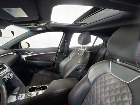 Used 2025 Genesis G70 3.3T Advanced w/ Sport Prestige Package image 22