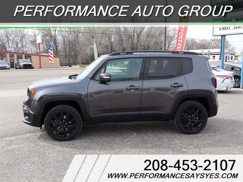 Used 2017 Jeep Renegade Altitude image 3