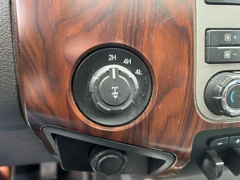 Used 2011 Ford F350 Lariat w/ FX4 4X4 Off-Road Pkg image 42