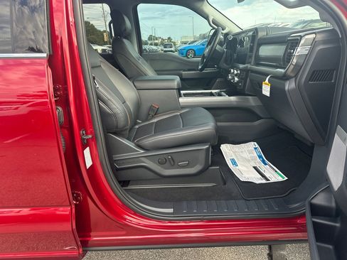 New 2025 Ford F250 Lariat w/ Lariat Ultimate Package image 35