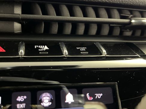 Used 2023 Jeep Grand Cherokee L Laredo image 34