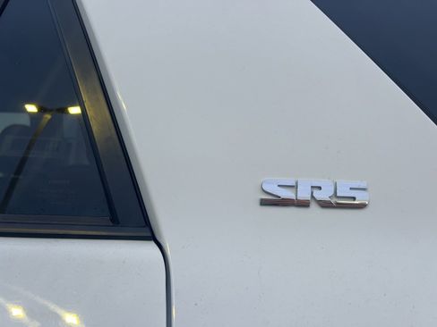 Used 2024 Toyota 4Runner SR5 Premium image 8