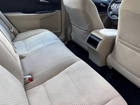 Used 2014 Toyota Camry LE FWD image 29