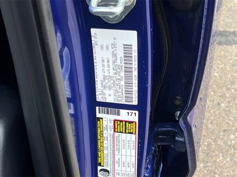 Used 2024 Toyota Tacoma TRD Off-Road image 33