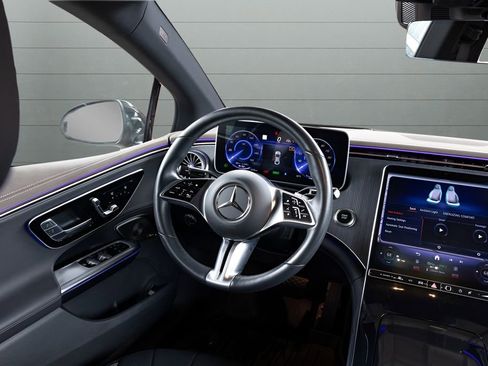 Used 2023 Mercedes-Benz EQE 350+ 4MATIC Sedan image 28