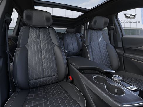 New 2026 Cadillac Lyriq V image 40