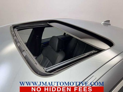 Used 2017 BMW 540i xDrive image 11