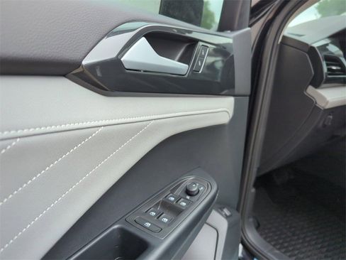 New 2024 Volkswagen Taos SEL image 11