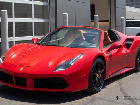 Used 2017 Ferrari 488 Spider RWD image 1
