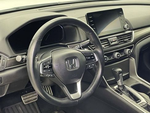 Used 2019 Honda Accord Sport image 4