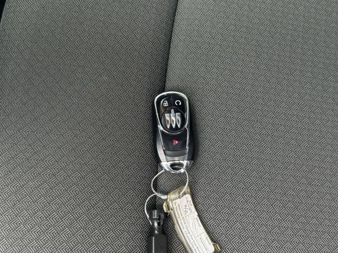 Used 2025 Buick Encore GX Preferred AWD/4WD image 20